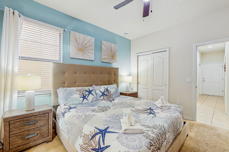 Room 2, Family Home Boasting Entertainment for Everyone With a Pool, Osceola