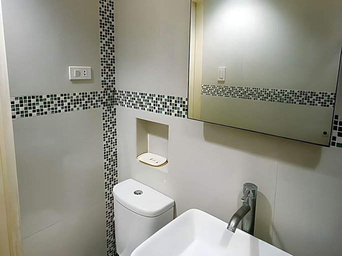 Bathroom 5, Chito's Hotel, Iloilo City