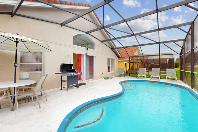 BBQ/picnic area, Single-level Home With Private Pool, Game Room, and W/D - Near Golf/disney, Polk