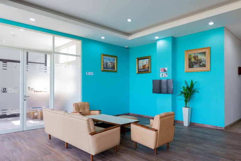 Public Area 3, Sans Hotel Rajawali Surabaya by RedDoorz, Surabaya