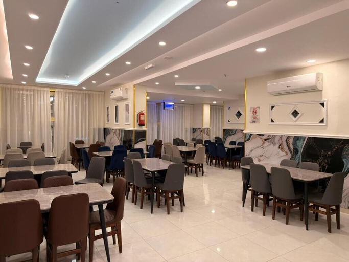 Dining, Al Fakhama Aldahbai Al-Shohada, Al Madinah Al Munawwarah