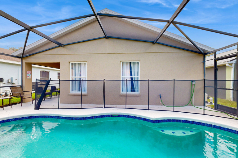 Pool 2, Dog-friendly, Private Pool , Central AC, Full Kitchen, Wifi, Snow-bird Friendly, Polk