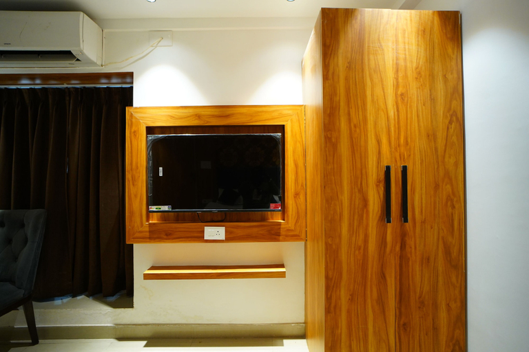 Television, jrf hotel, South 24 Parganas