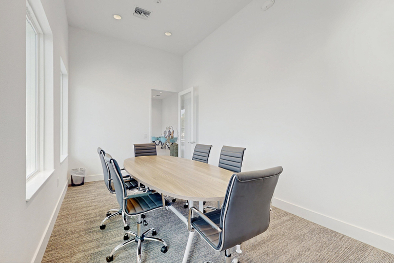 Room 3, Dog-friendly Radiant & Modern Townhome With Private Pool, Patio, AC, & W/D, Polk