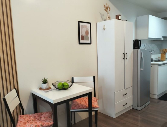 Private kitchen, Makati City Central Stay Apartments, Makati City