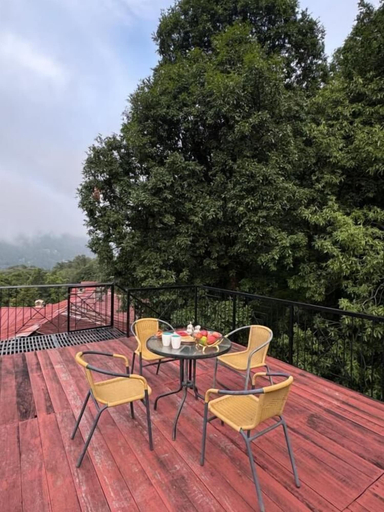 Outdoor dining 3, ELIVAAS 3 BHK with lounge The Meadow, Nainital