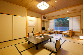 Others 5, Zazan Minakami, Minakami