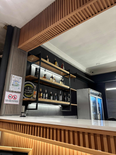 Bar (on property) 4, Yellow Umbrella, Cebu City