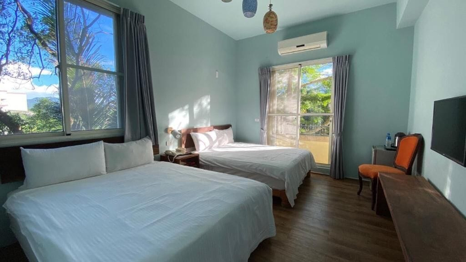 Bedroom 2, sun on the cloud, Hualien