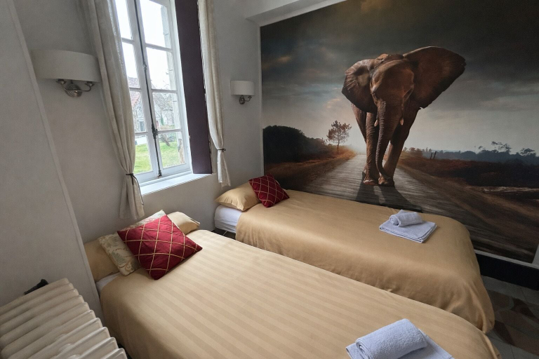 Bedroom 2, Le relais de chasse, Nièvre