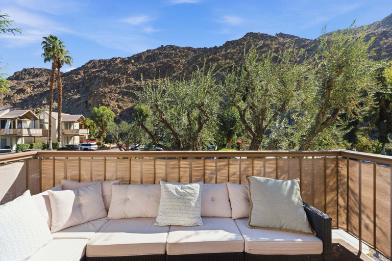 Property grounds 5, Desert Escape With Private Balcony Condo, Riverside