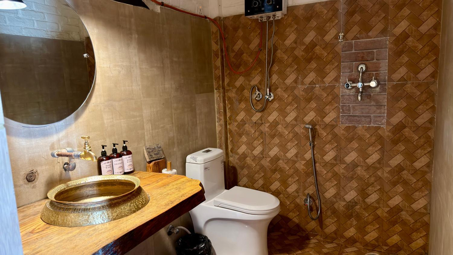 Bathroom 3, Bhanjyang Village Lodge, Gandaki