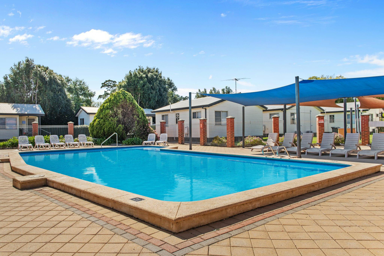 Sport & Beauty, Discovery Parks - Perth Airport, Kalamunda