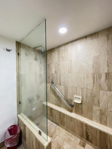Bathroom 5, Arroyo Express, Vetagrande