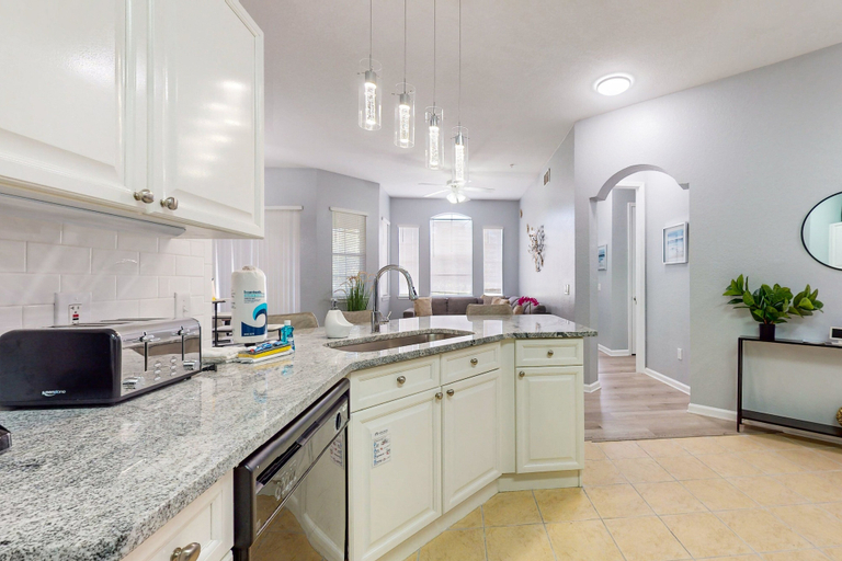 Private kitchen 3, Family-friendly Home Near Disney W/balcony, Shared Pool, Gym, Pool Table, A/C, Polk