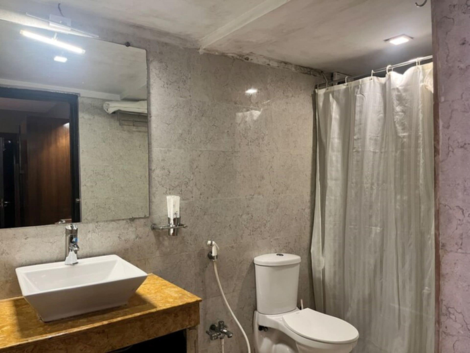 Bathroom 3, Breathing Earth, South 24 Parganas