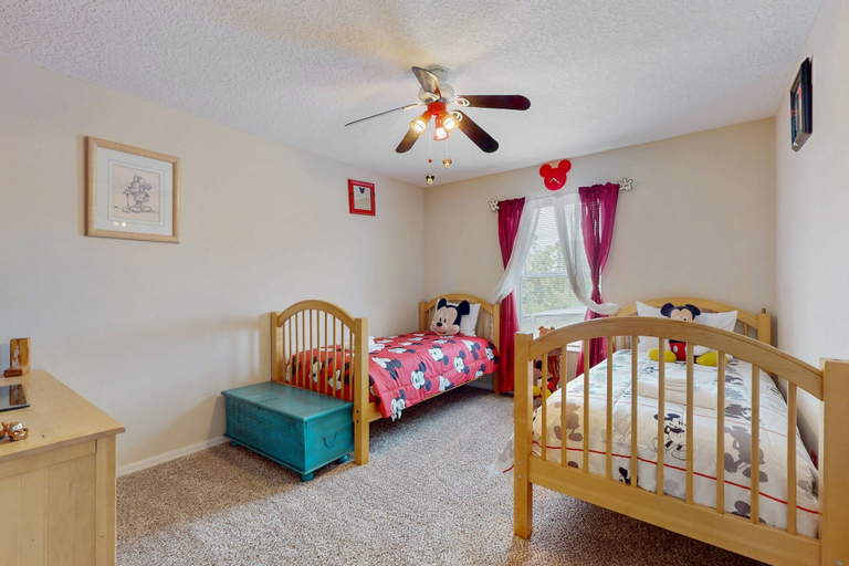 Room 5, Beautiful Home With Private Pool and Space for the Whole Family, Osceola