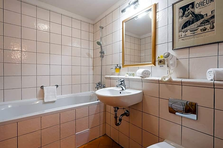 Bathroom, Hotel Leonardo II, Český Krumlov