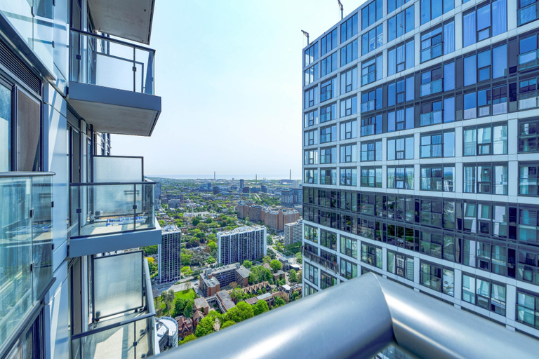 Property grounds 5, Haven on Bay - DT, Toronto