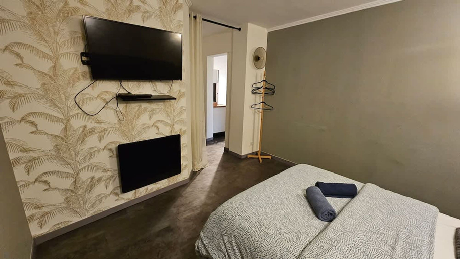Room 1, Grand Place Hôtel, Pas-de-Calais