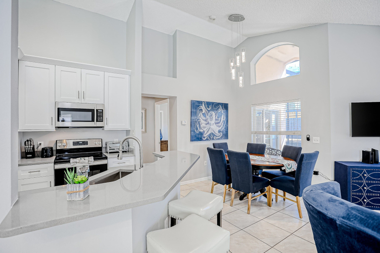 Private kitchen 2, Beautiful Home With Private Pool, Screened Lanai, Wifi, Private W/d, and AC, Osceola