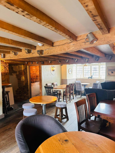 Food & Drinks, The Three Pigeons Inn, Oxfordshire