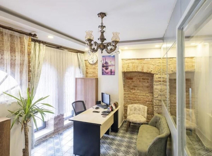 Others 4, The Red Tent Social Hostel, Beyoğlu