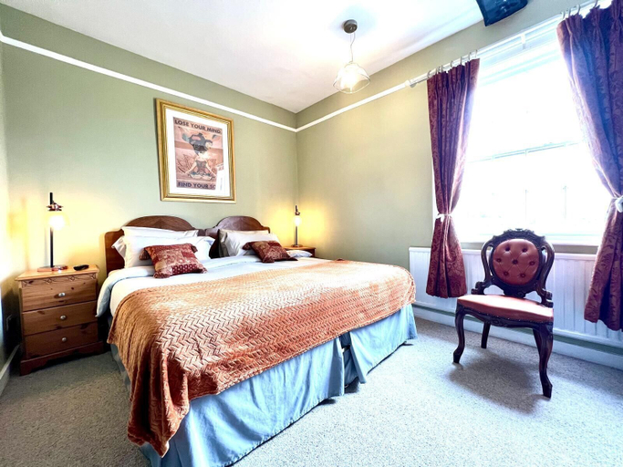 Bedroom 3, Colthrop Manor, West Berkshire