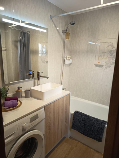 Bathroom 2, Apartamentos Demar Luis Casais, Pontevedra
