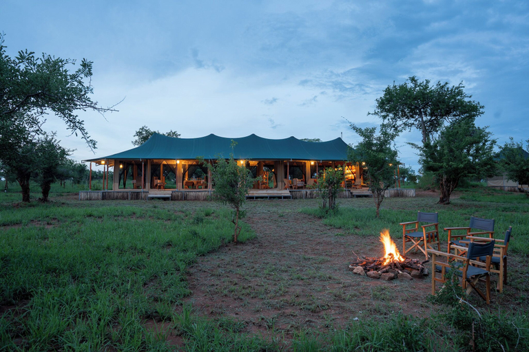Property grounds, Mimark Serengeti Luxury Camp, Serengeti