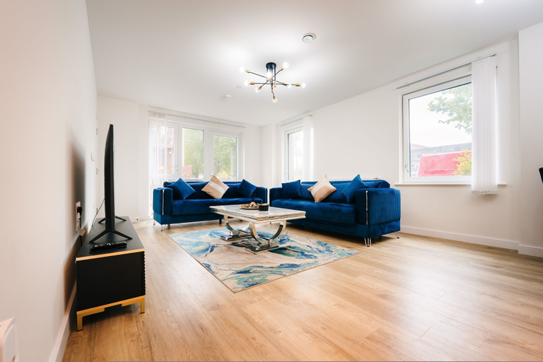 Room 5, LUX Riverside Duplex Masionette By LCY Excel, London