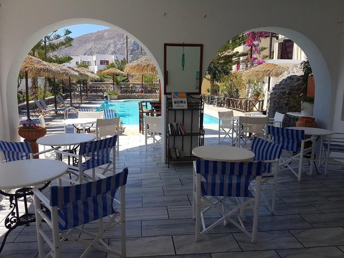 Food & Drinks 5, Ira Apartments, South Aegean