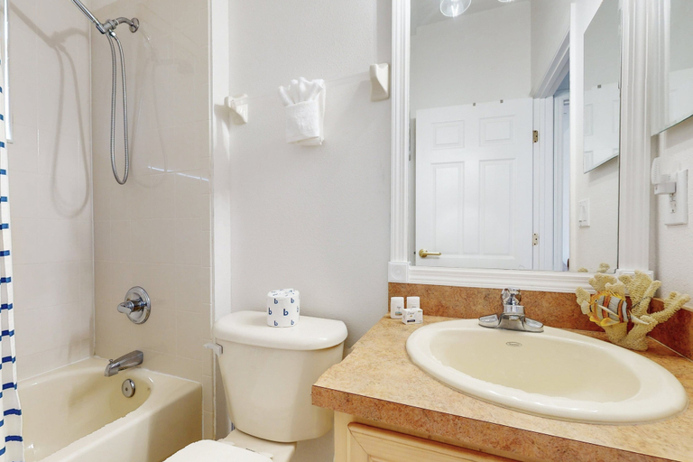 Bathroom 2, Single-story Home With Private Pool, Wifi, Central AC, WD and Full Kitchen, Polk