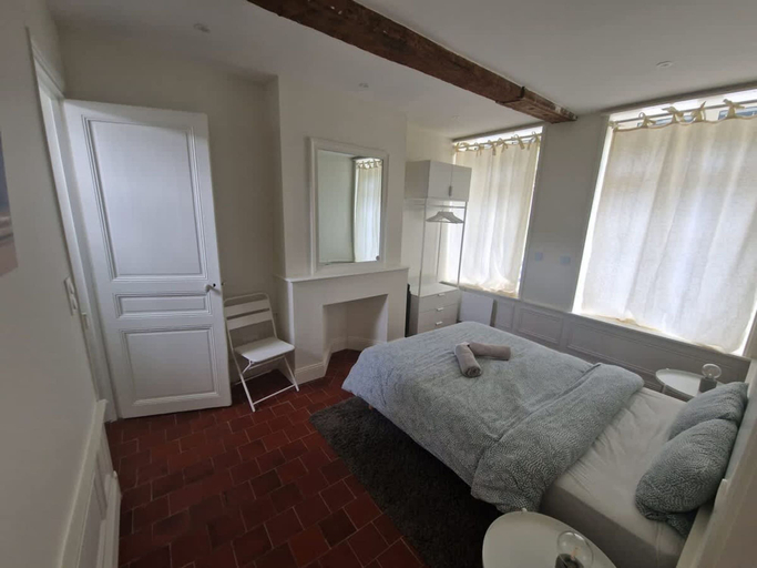 Room 5, Arras Quartier pr Fecture Familles Animaux, Pas-de-Calais