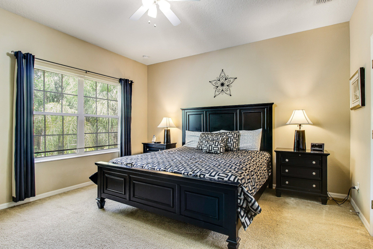 Room 4, Bright, Centrally-located Getaway With a Pool, Clubhouse, & Fast Wifi, Osceola