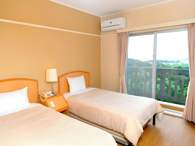 Bedroom 3, Motobu Green Park Hotel, Motobu