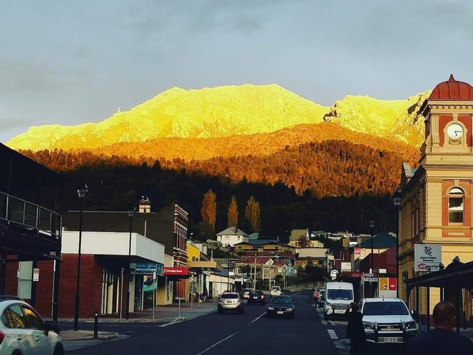Others 4, Mt Lyell Motor Inn - By Orangepete, West Coast