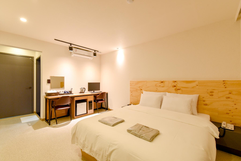 Bedroom 2, Ansan Vant Hotel, Hwaseong