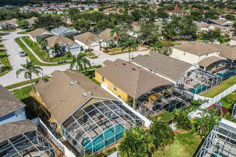 Exterior 4, Inviting Villa With Private Pool & spa Near Disney & Golf Course Charm, Polk