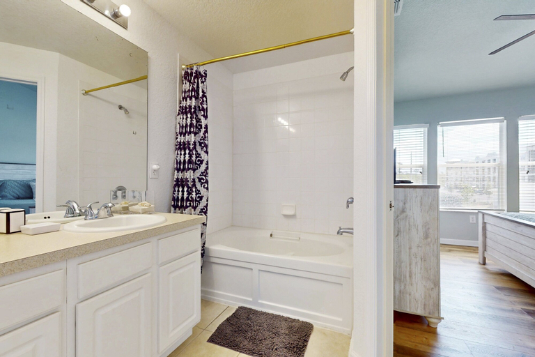 Bathroom 2, Beautiful Home With Private Pool and Space for the Whole Family, Osceola