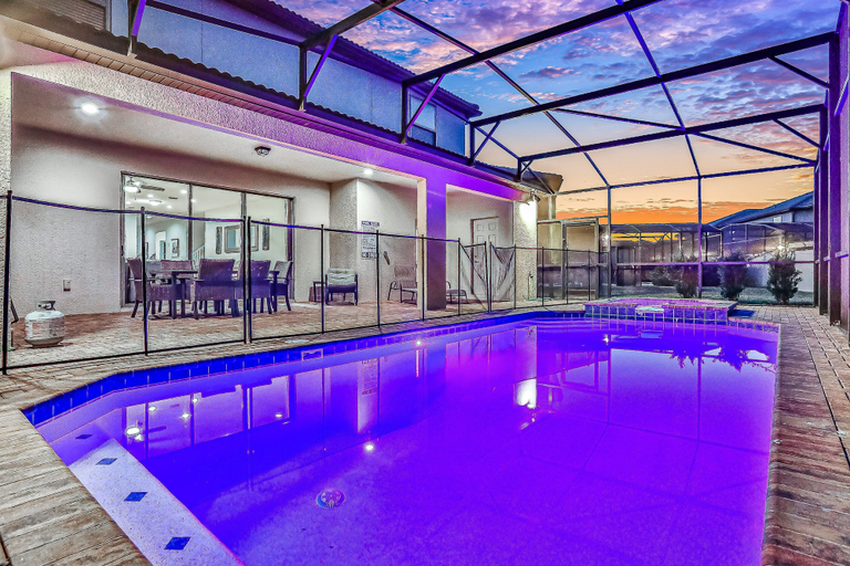 Pool 5, Gorgeous Home With Private Pool With Spa, Pool Table & gas Grill, Osceola