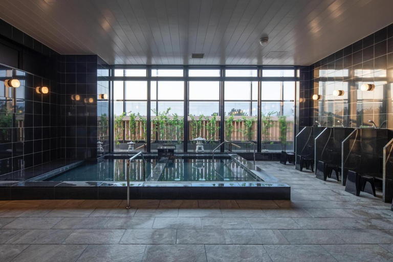 Sport & Beauty, Hotel Bay Gulls, Tajiri