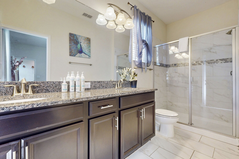 Bathroom 5, South-facing Home w/ Private Pool/spa and Resort Lazy River & gym, Osceola