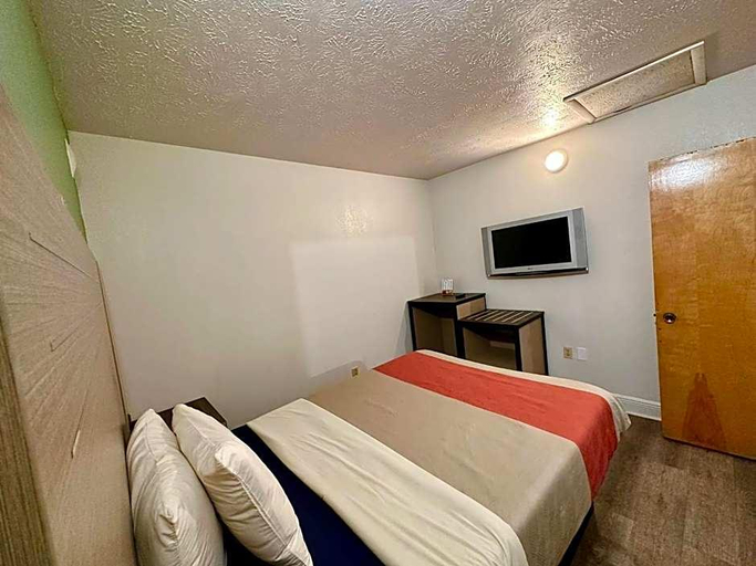 Bedroom 3, Briarstone Inn, Sevier