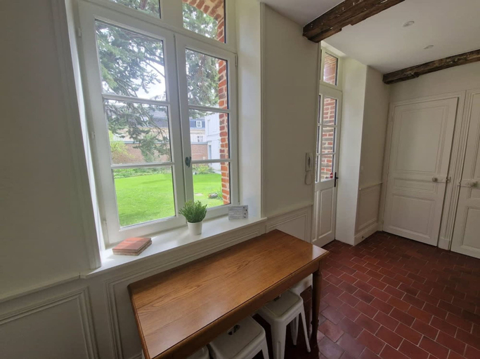 Room 2, Arras Quartier pr Fecture Familles Animaux, Pas-de-Calais