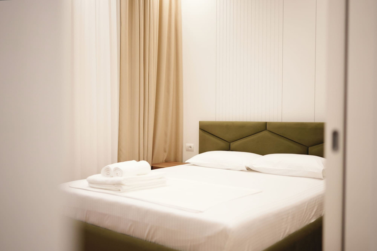 Room 5, Avra Apartments, Sarandës