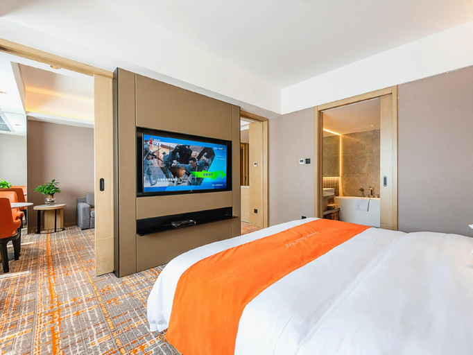 Bedroom, Overseas Chinese Hotel, Zhuhai