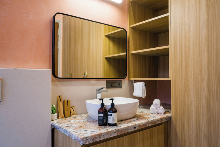 Bathroom 3, Elivaas Nature 95 4BHK Farm with Pool, Jaipur