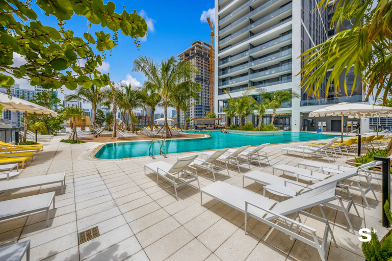 Pool 5, 44th-Floor Luxury Condo - Gym & Pool, Miami-Dade