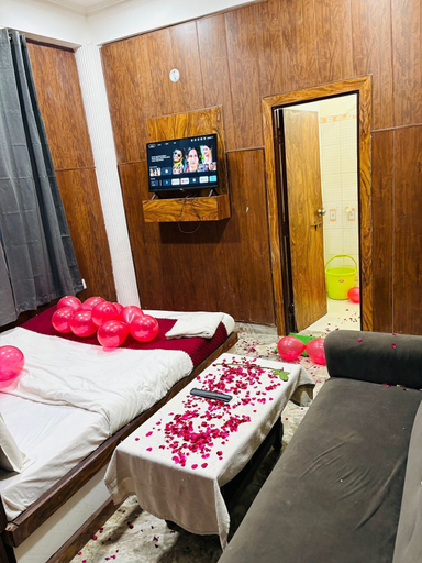 Room 2, Hotel Taj Emperial, Agra